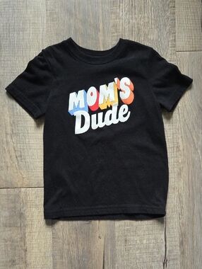 okie dokie Black 'Mom's Dude' Graphic Tee